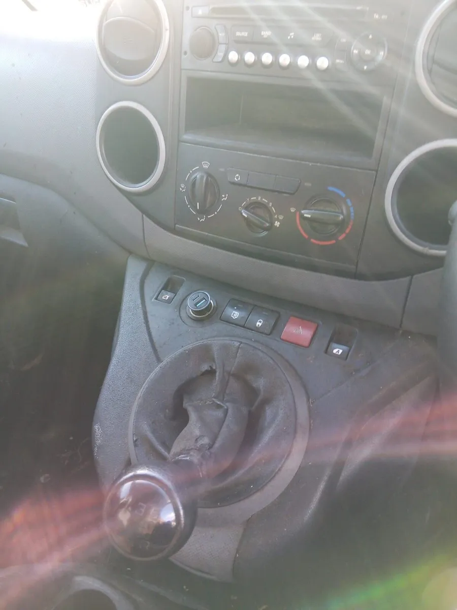 2012 Peugeot Partner - Image 4