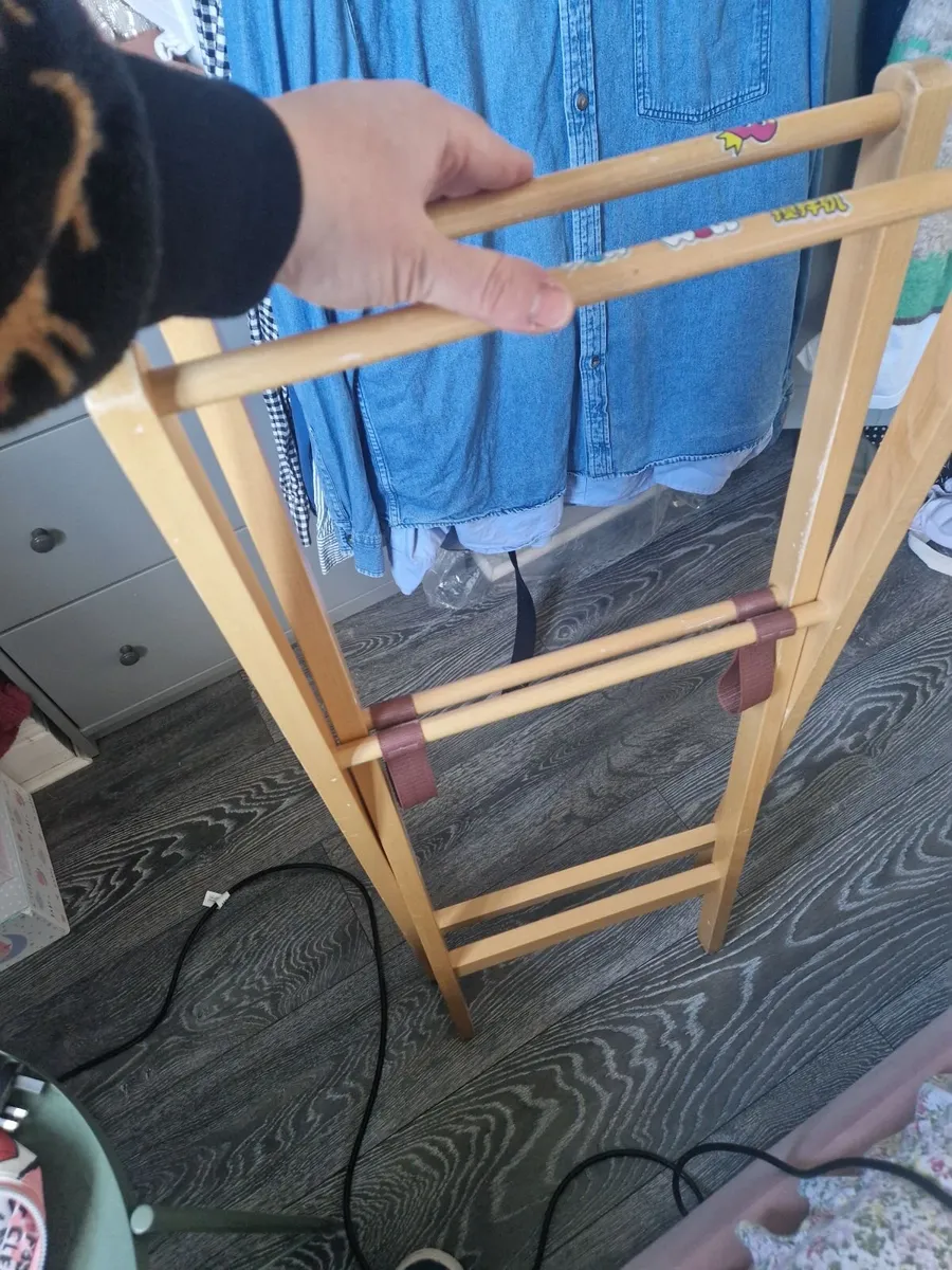 Moses basket, stand and mattress FREE - Image 4