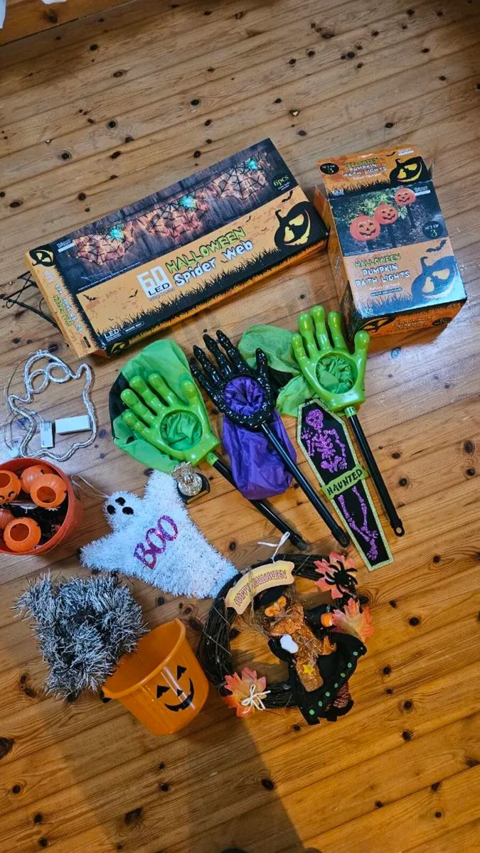 Halloween decorations bundle - Image 1