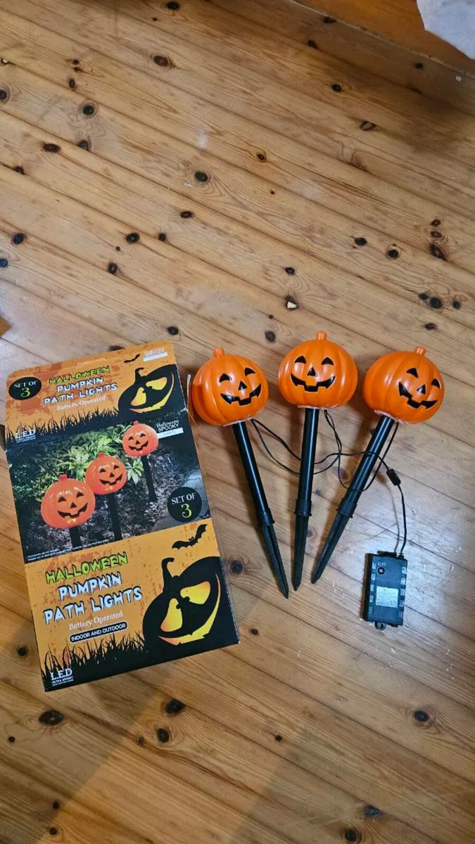 Halloween decorations bundle - Image 3