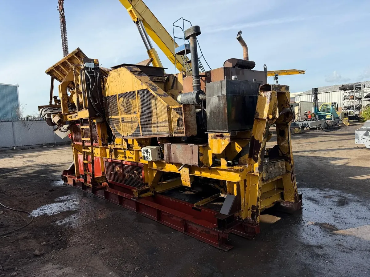 Parker 750 Hooklift Jaw Crusher Year 1997 CAT - Image 3