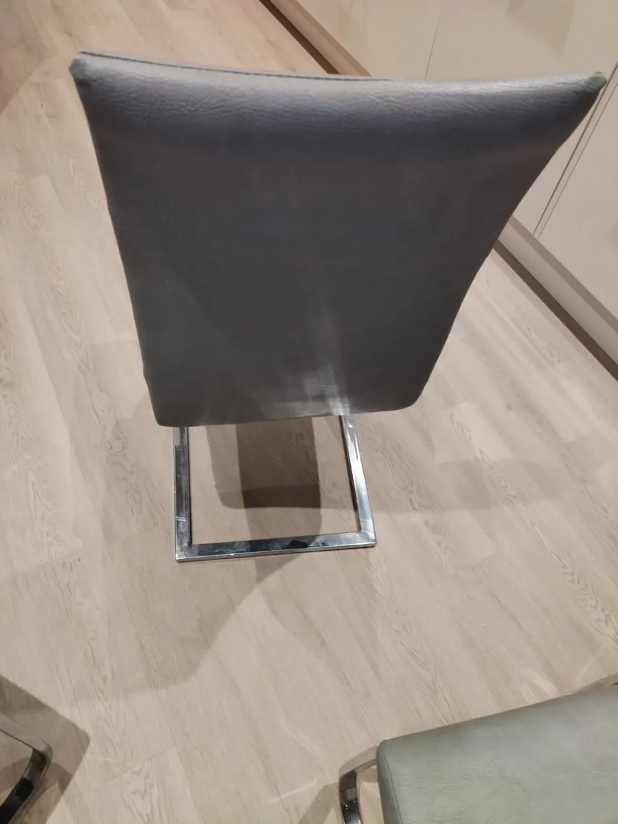 Dining room table chairs - Image 3