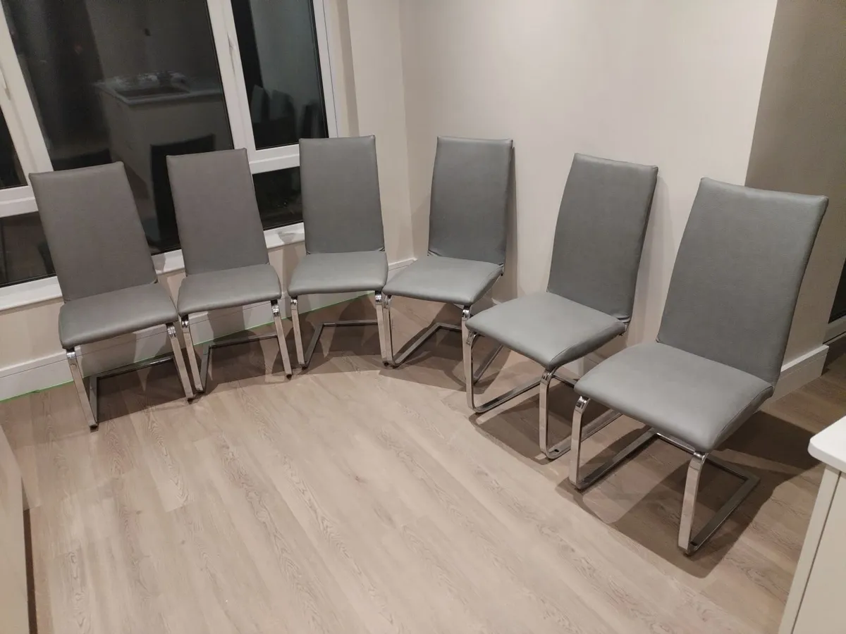 Dining room table chairs - Image 1