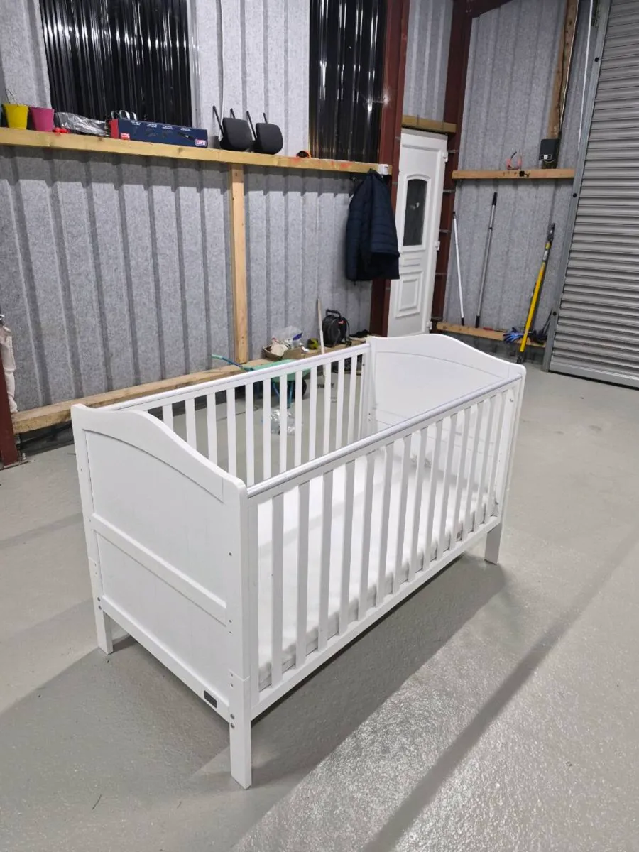 Cot bed - Image 3