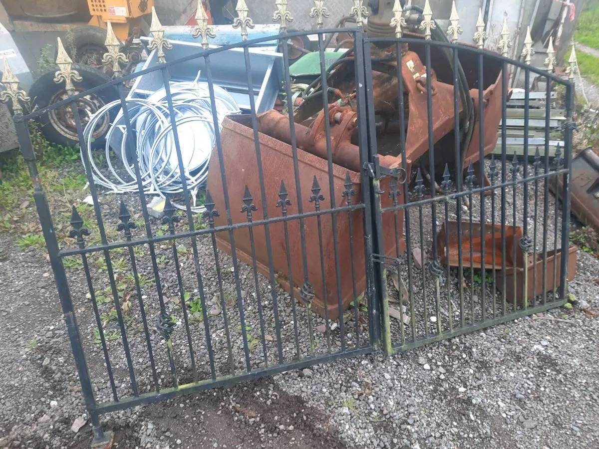 Gates - Image 2