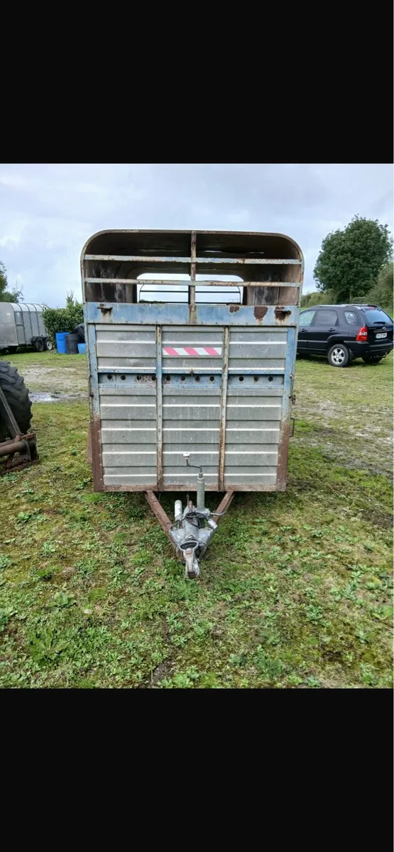 Cattle Cowbox / Livestock Trailer for Sale - Image 3
