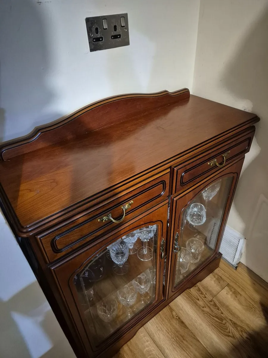 Display cabinet - Image 2