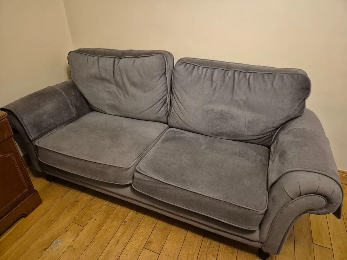 2 grey couches - Image 2