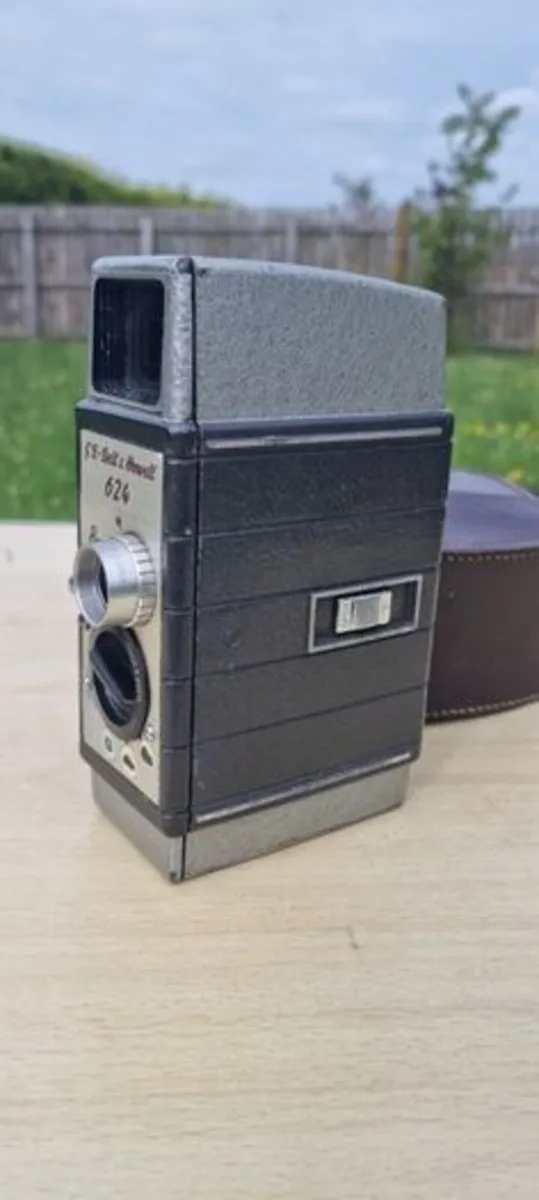 Bell & Howell 624 8mm cine camera - Image 4
