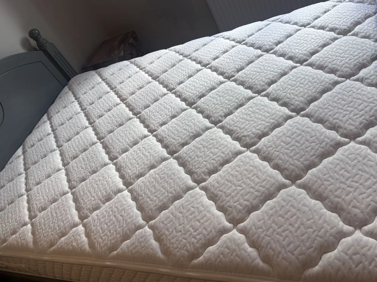 4ft 6in (Two) and 4ft (One) new EZ Living mattress - Image 2