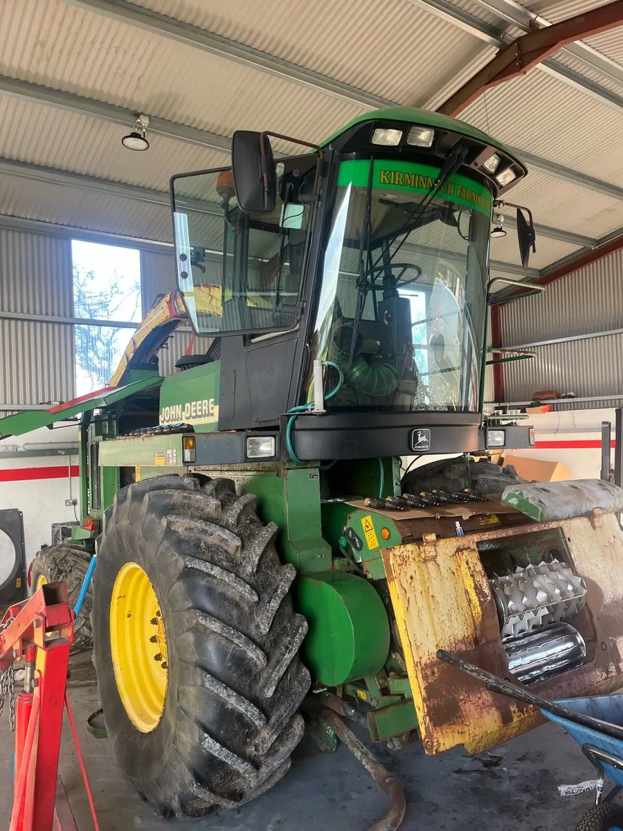 John Deere 6850 parts wanted - Image 1