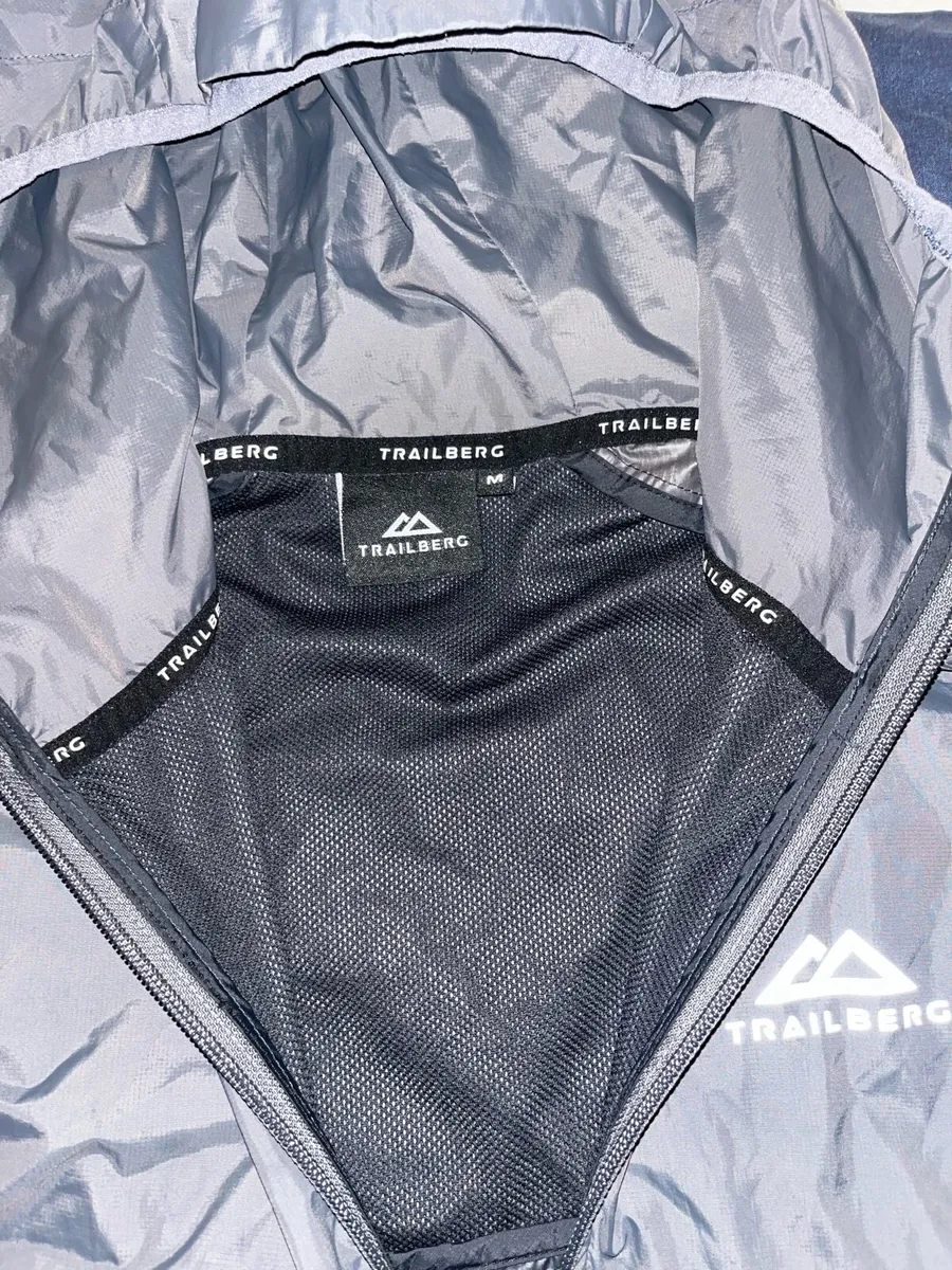 Trailberg Tracksuit - Image 4