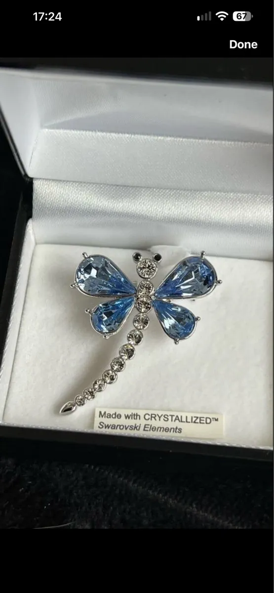 Ladies stunning Swarovski brooch €25 - Image 4