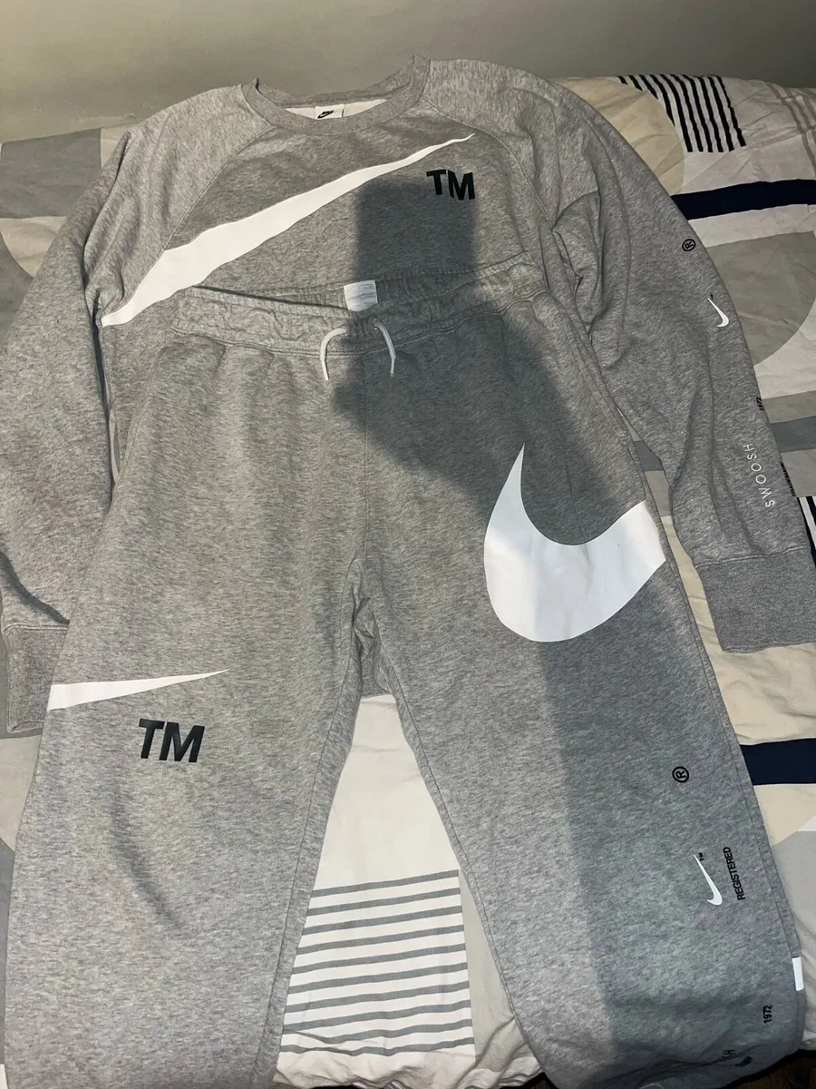 Nike Swoosh Tracksuit - Image 2