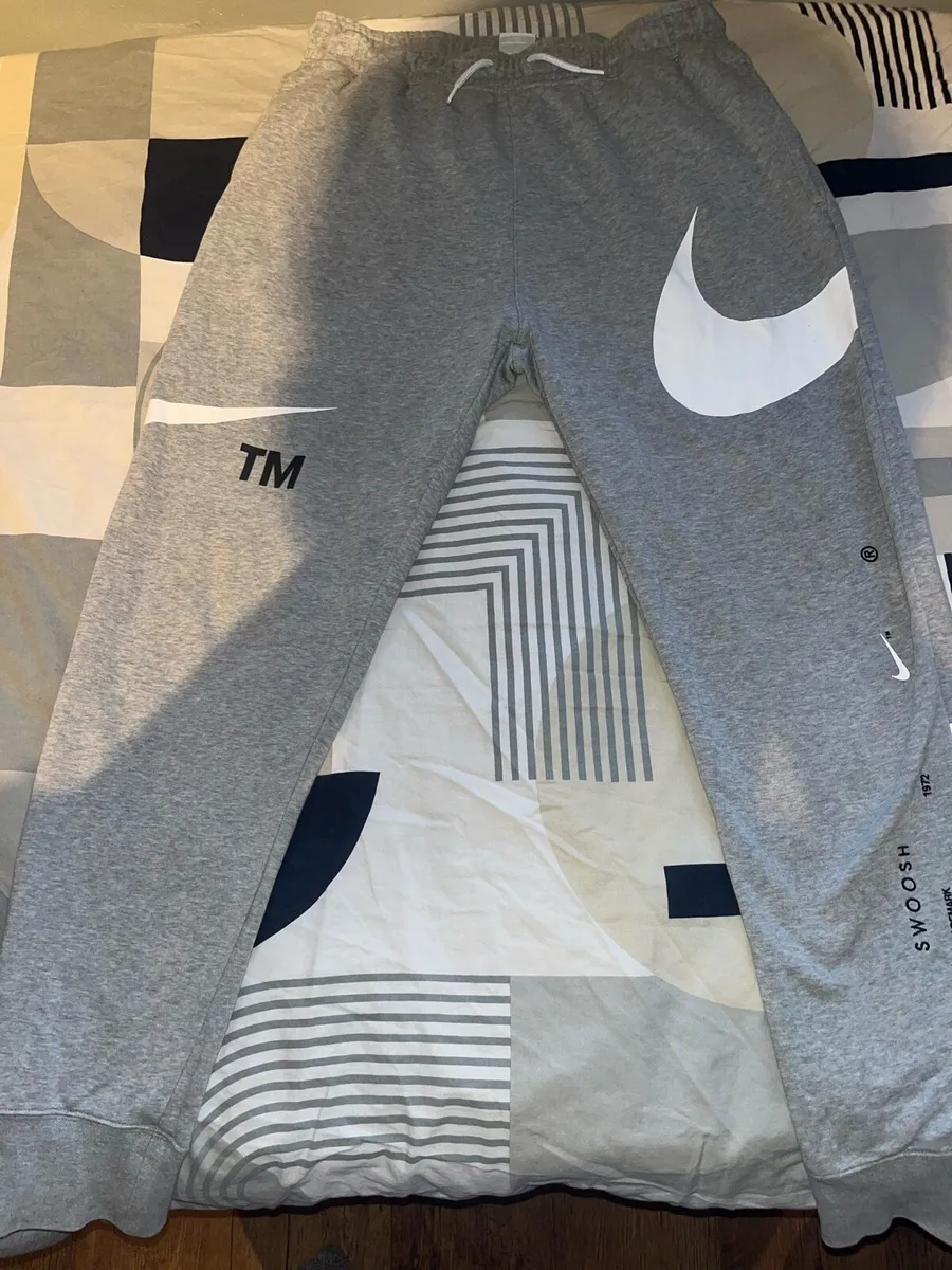 Nike Swoosh Tracksuit - Image 4