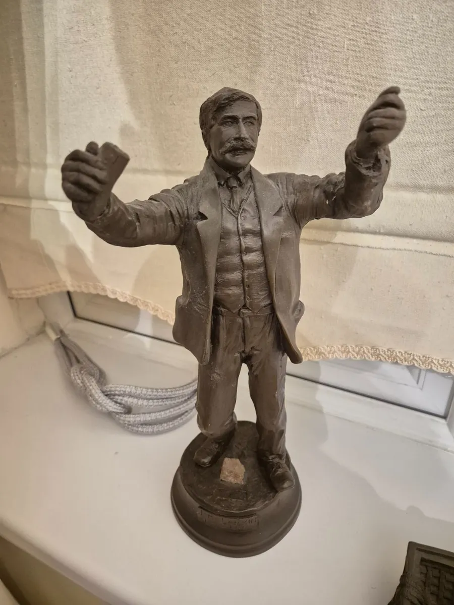 Jim larkin statue