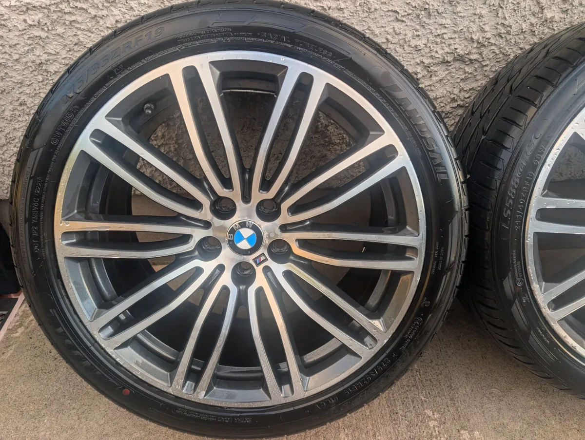 19" genuine bmw alloys - Image 4