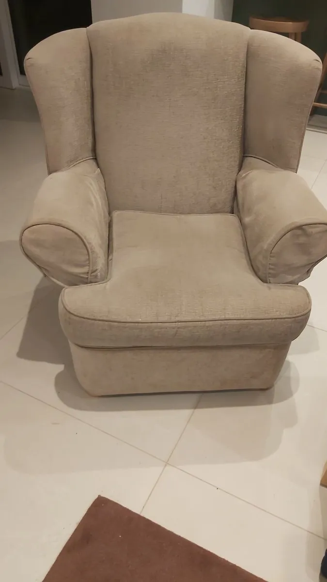 2 Armchairs - Image 1