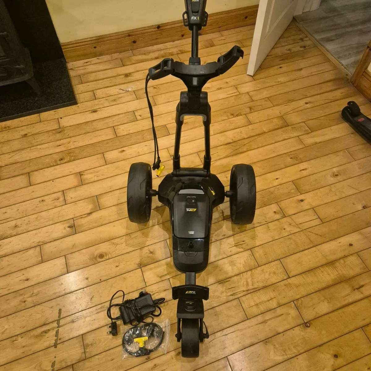 Powakaddy FX1 2026 - Image 1