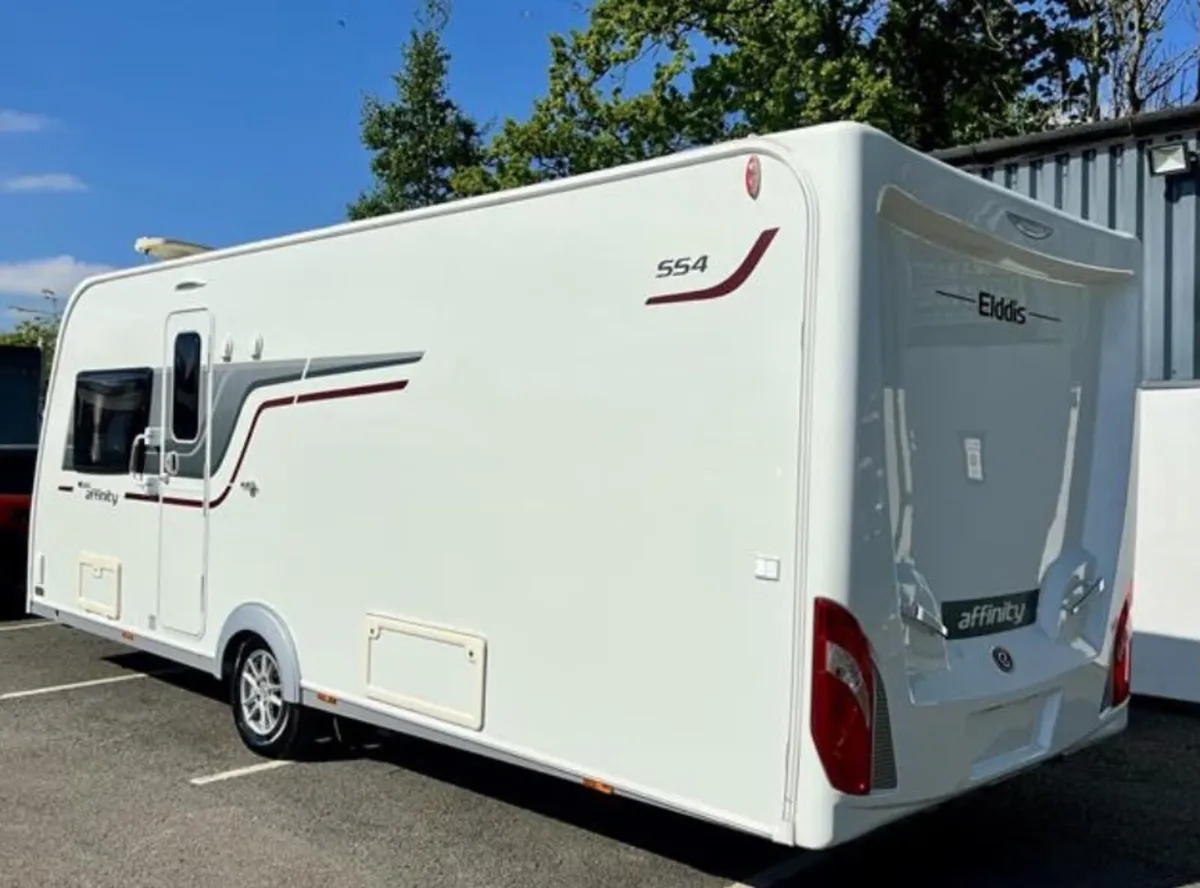 2018 Eldiss fixed  island bed & remote mover - Image 2
