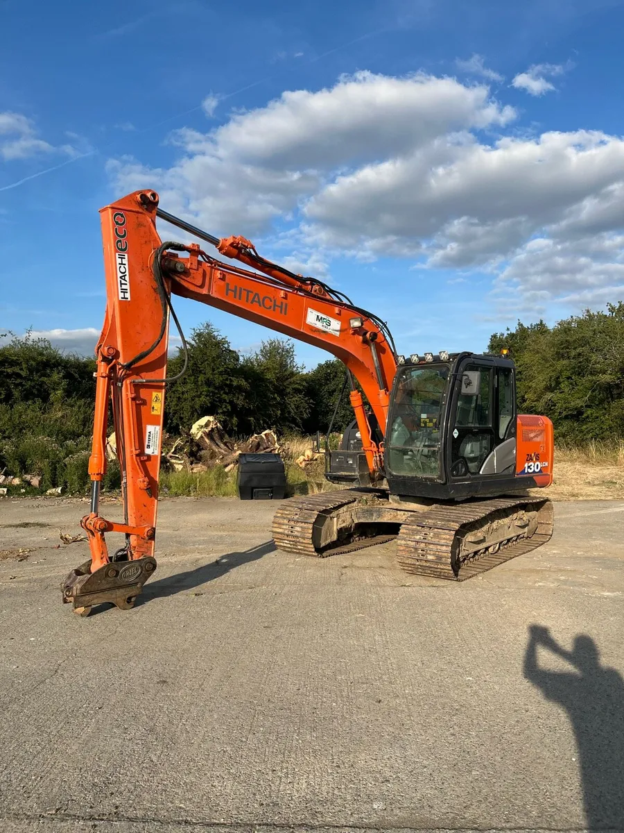 Hitachi 130-6 - Image 2