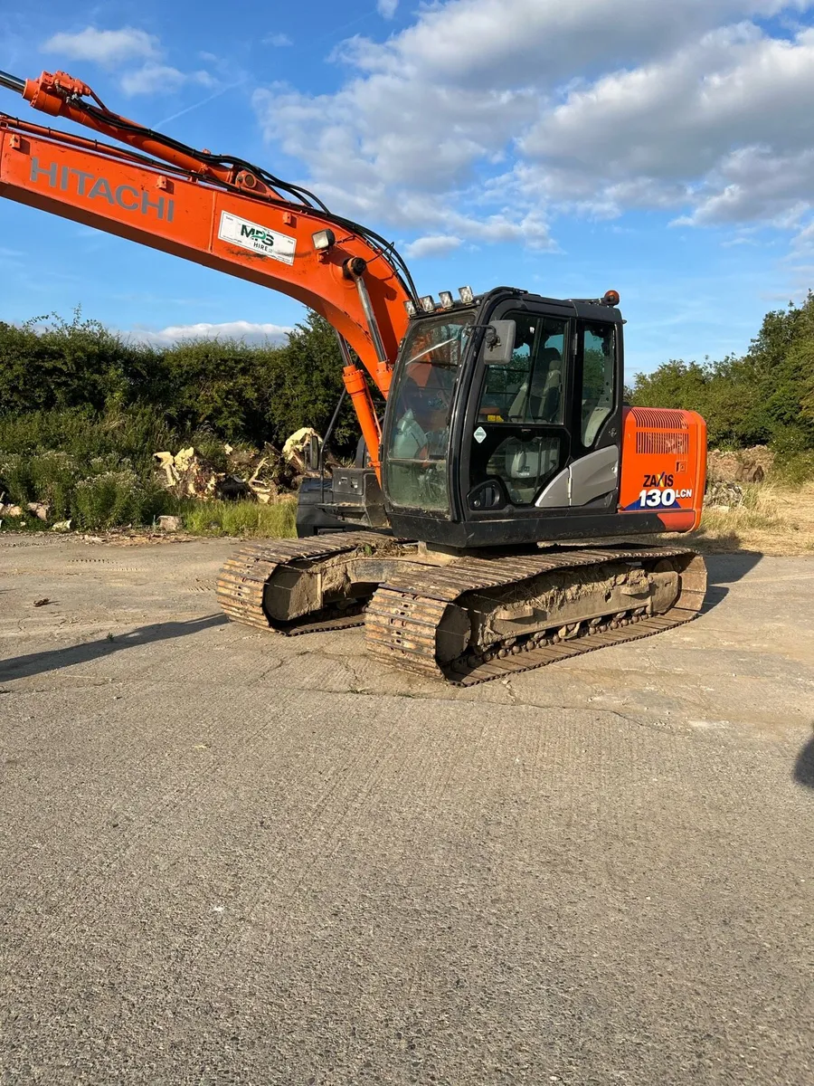 Hitachi 130-6 - Image 3