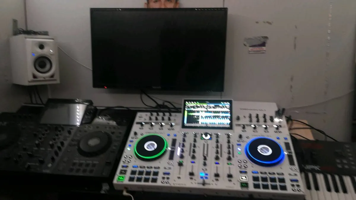 Denon prime 4 plus - Image 1