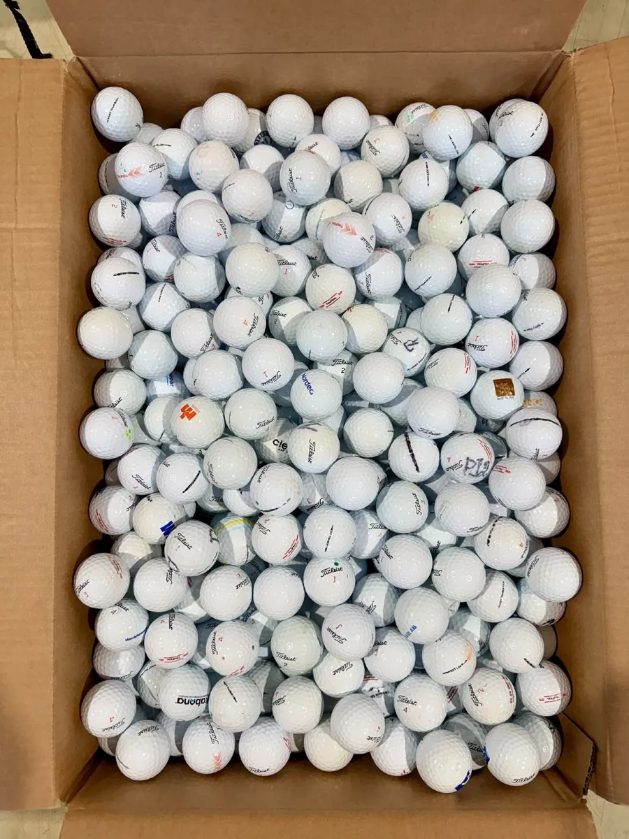 Titleist Golf Balls (Pack of 12)
