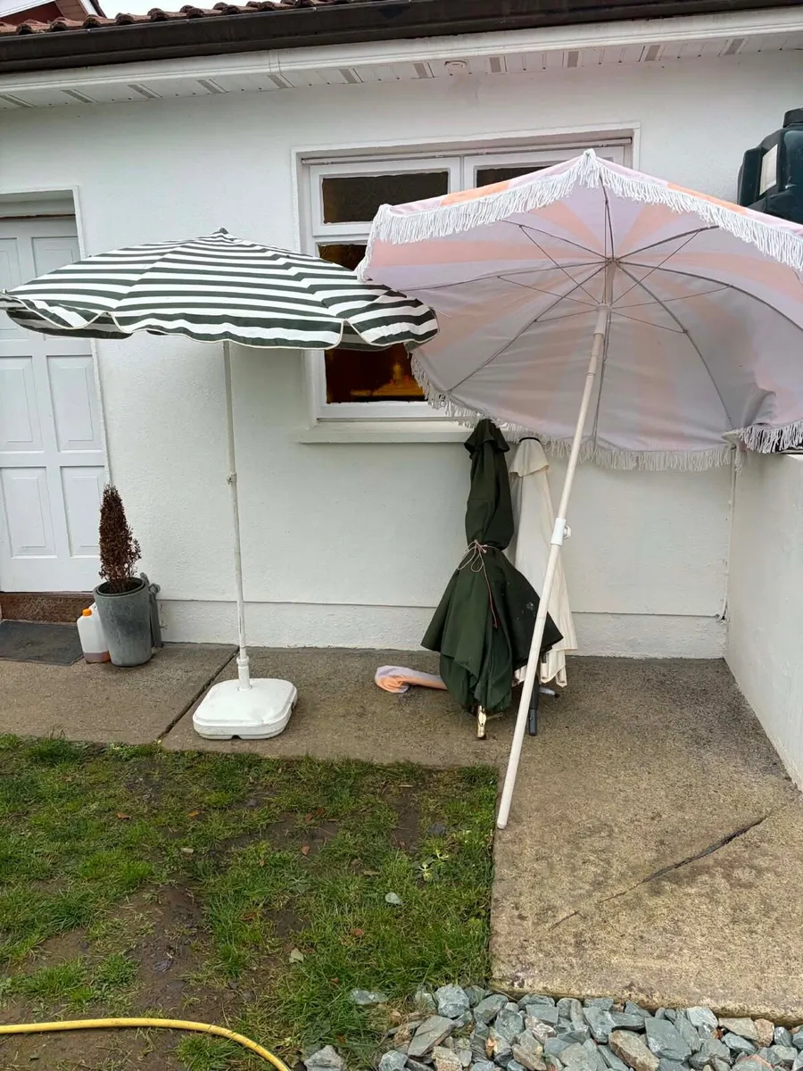 6 sun unbrellas (Parasol) - Image 1