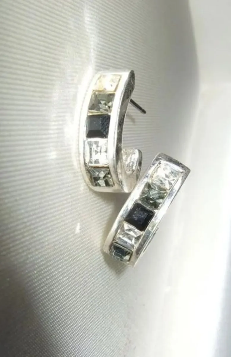 Pristine Vintage Sterling Silver 'Huggie' Earrings - Image 2