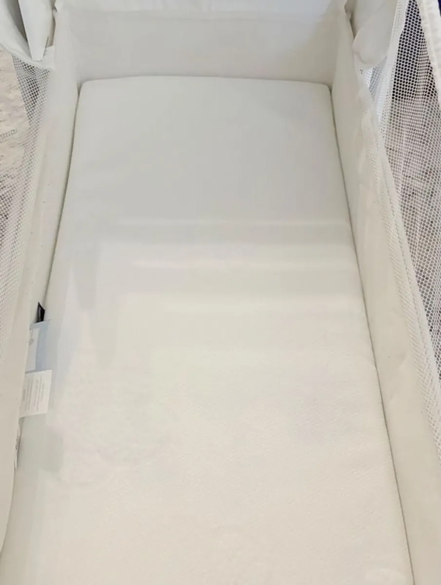Gaia Baby Bedside Crib - Image 4