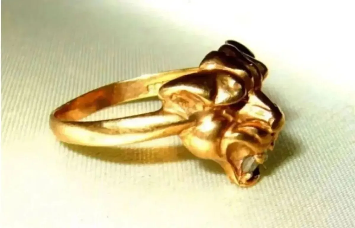 Vintage Hallmarked 9ct Gold Gemset 'Panther' Ring - Image 4