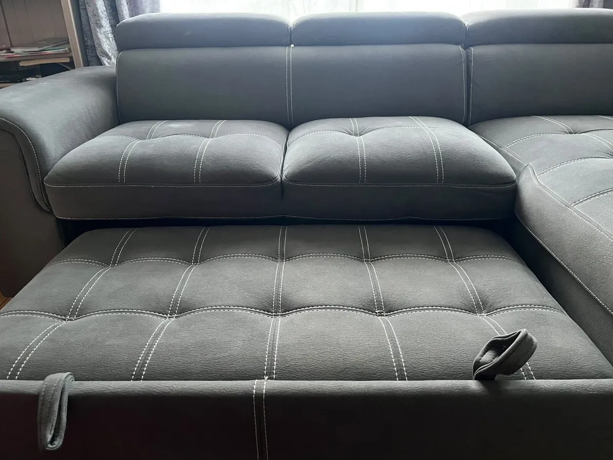 Sofa corner - Image 1