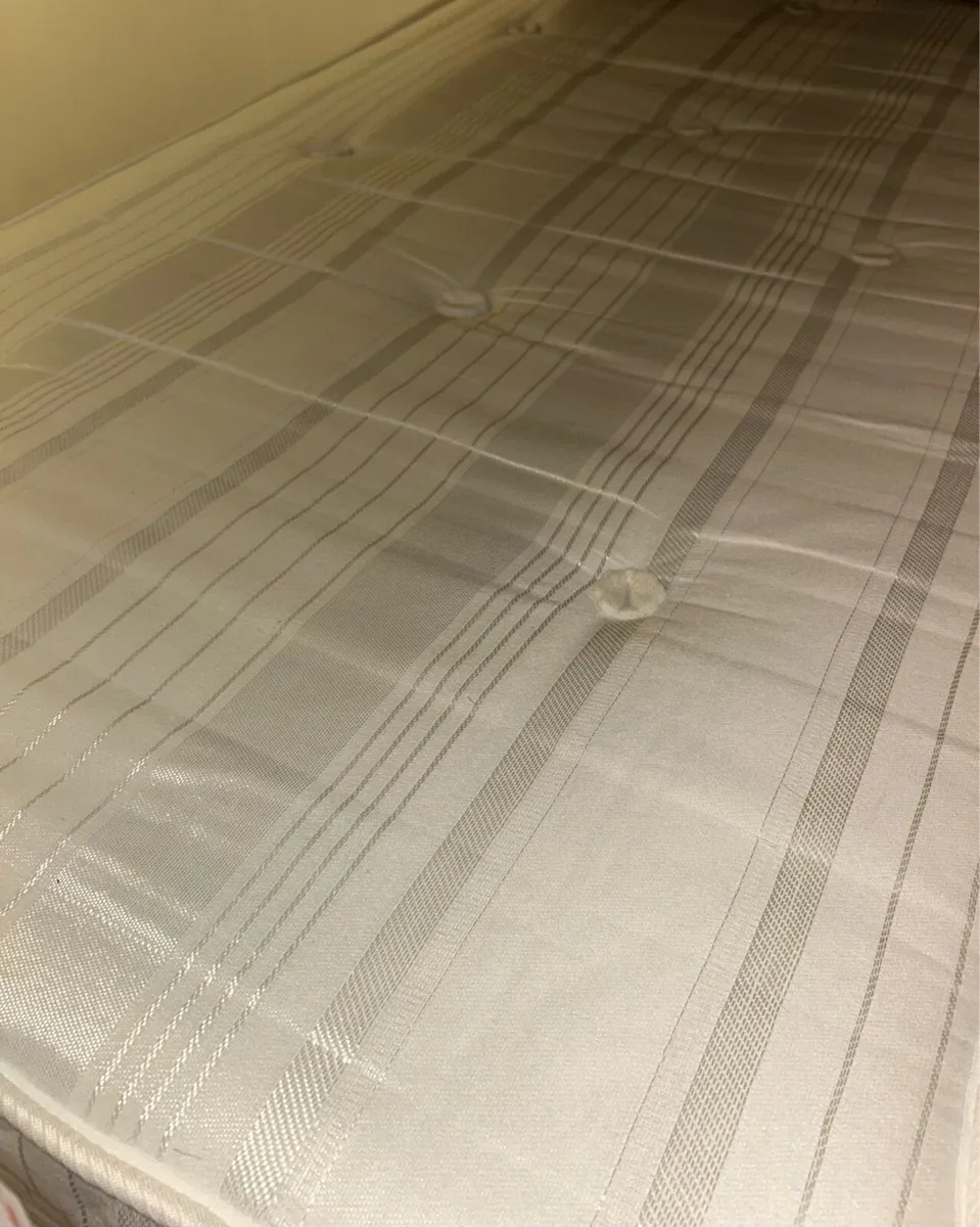 Single bed and mattress new barely used - Image 3