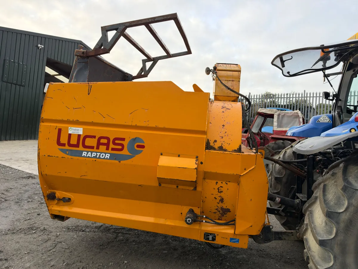 2021 Lucas Raptor Straw Blower - Image 4