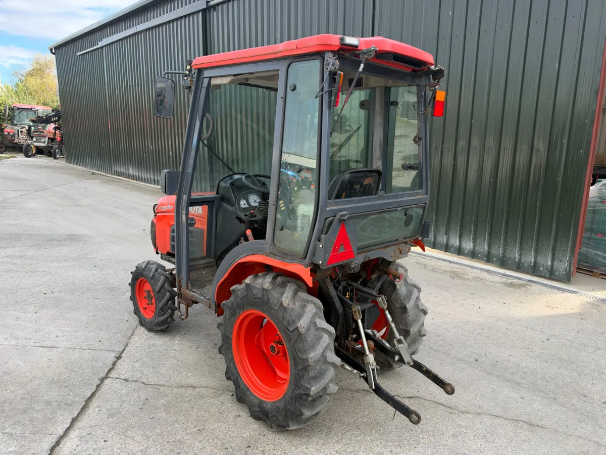 Kubota B2530 Compact Tractor - Image 3