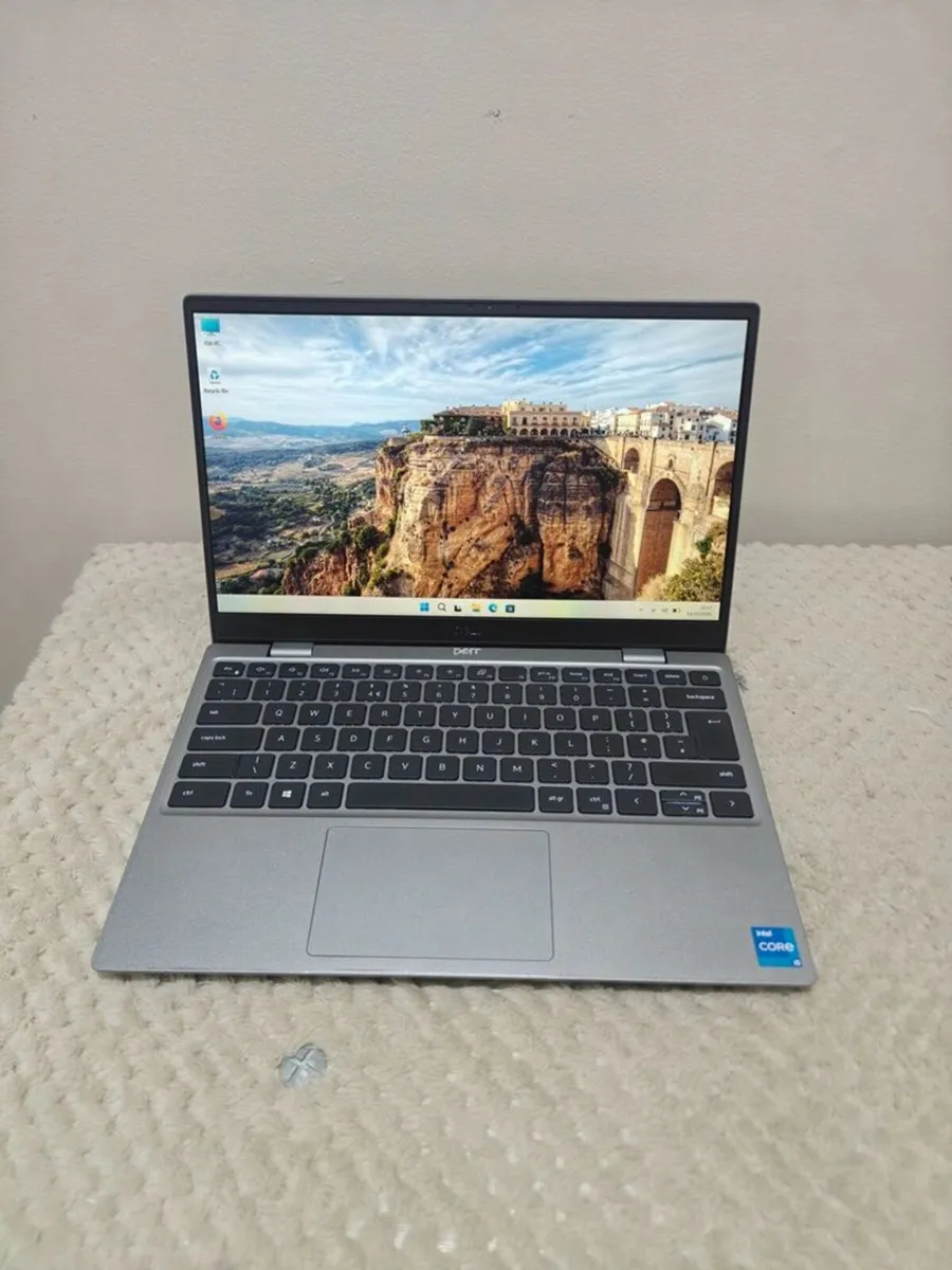 Dell Latitude 3320 | i5 (11th gen) | 8GB | 256GB | - Image 4