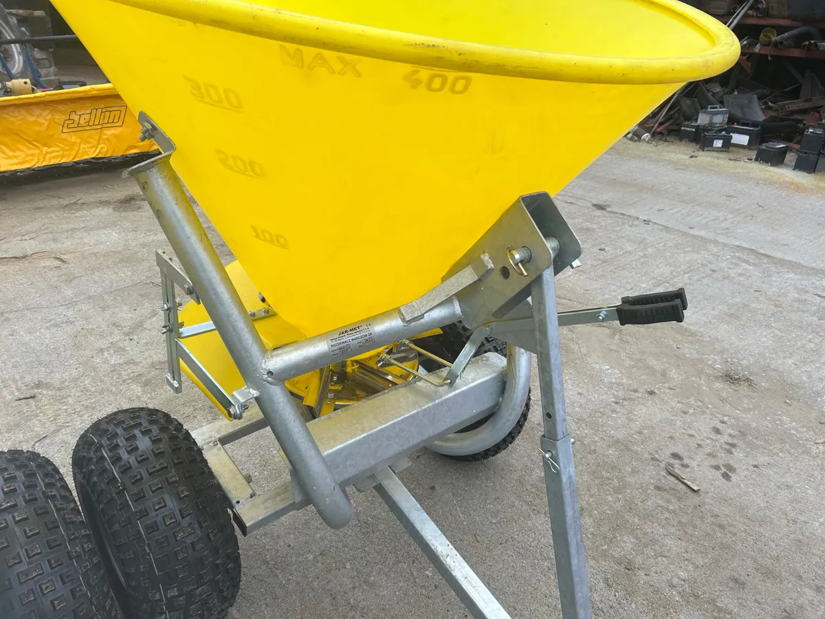 New Jarmet Quad Fertiliser Spreader - Image 3