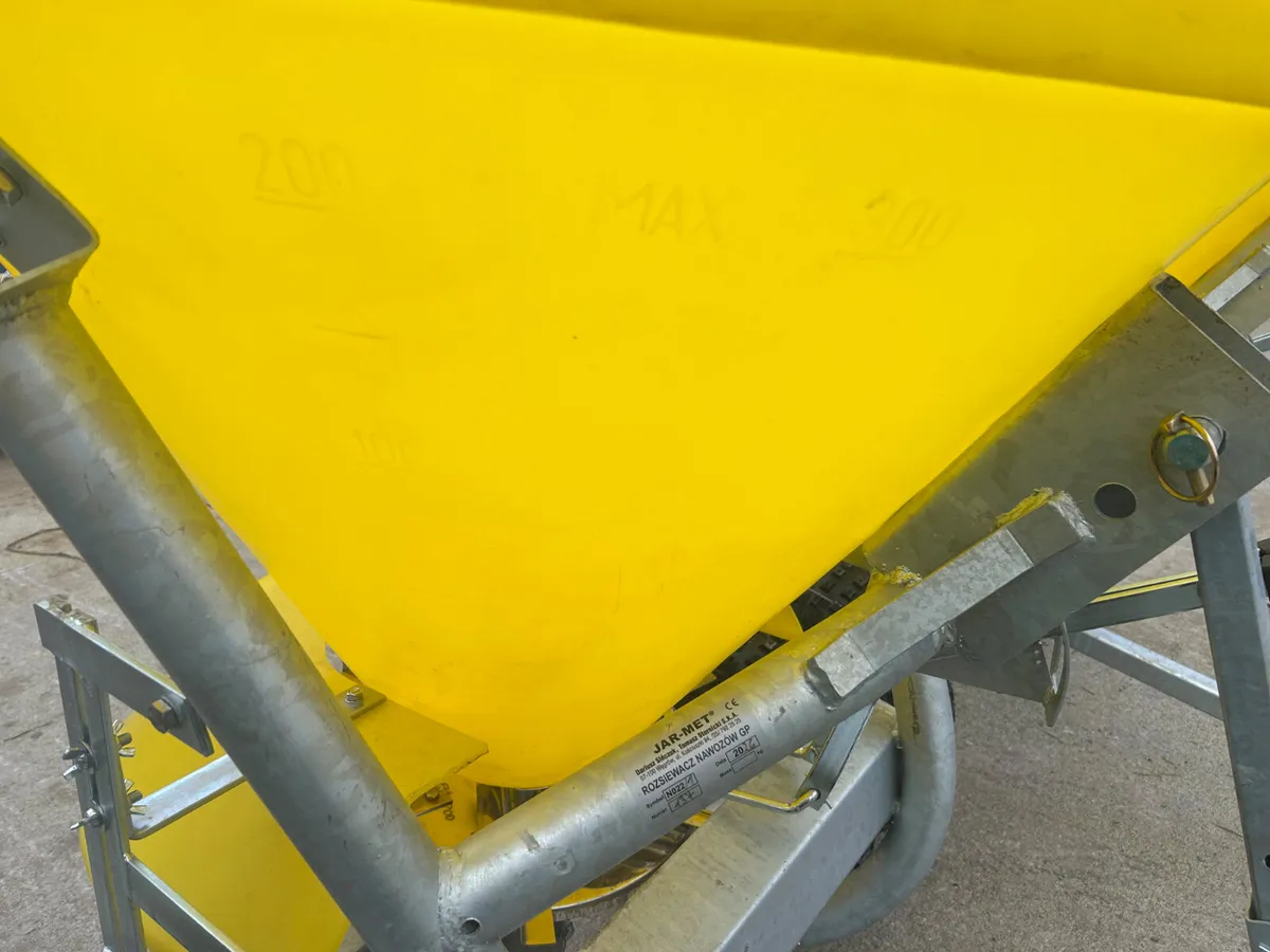 New Jarmet Quad Fertiliser Spreader - Image 2