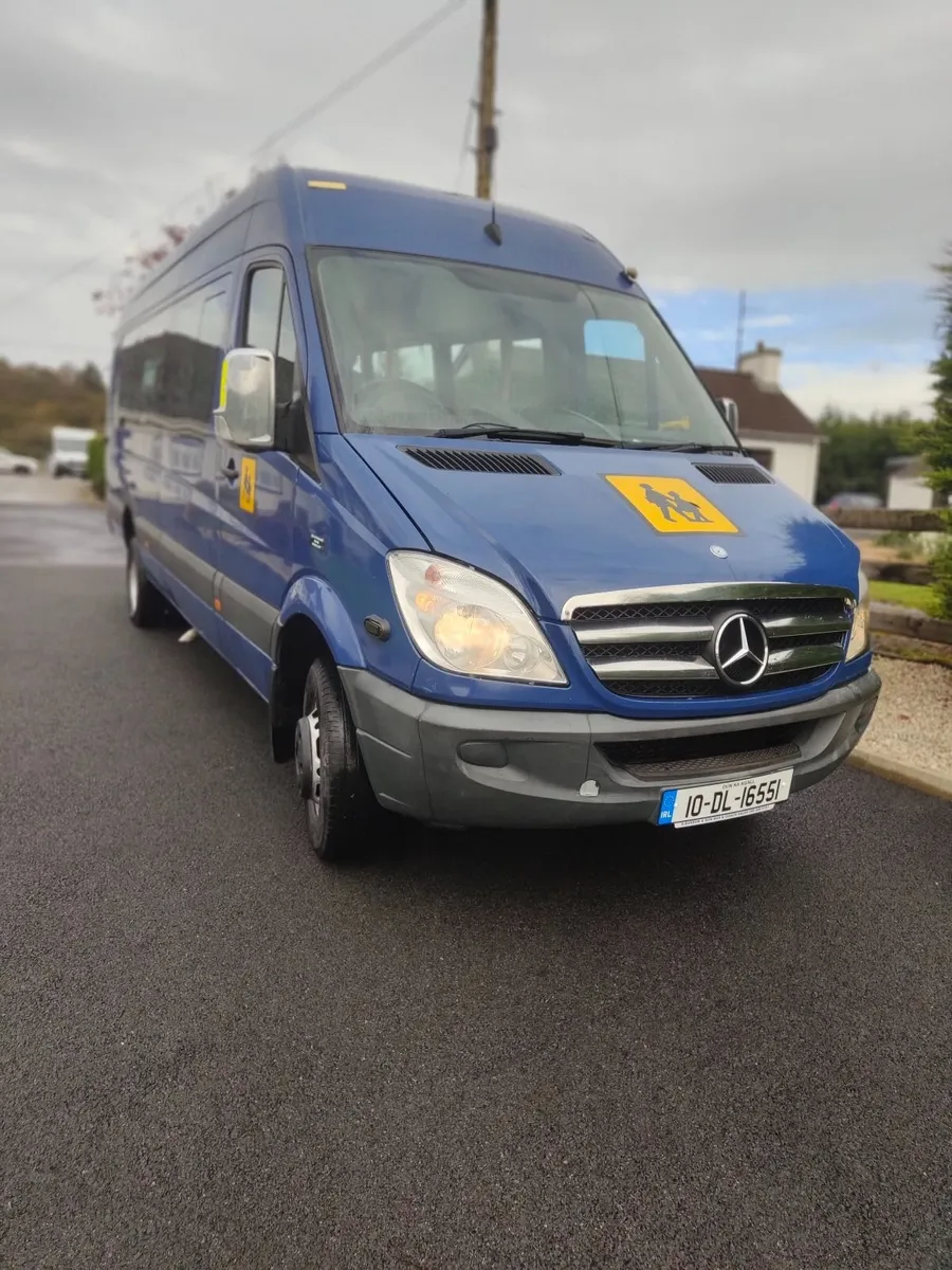 2010 sprinter 21 seater - Image 1
