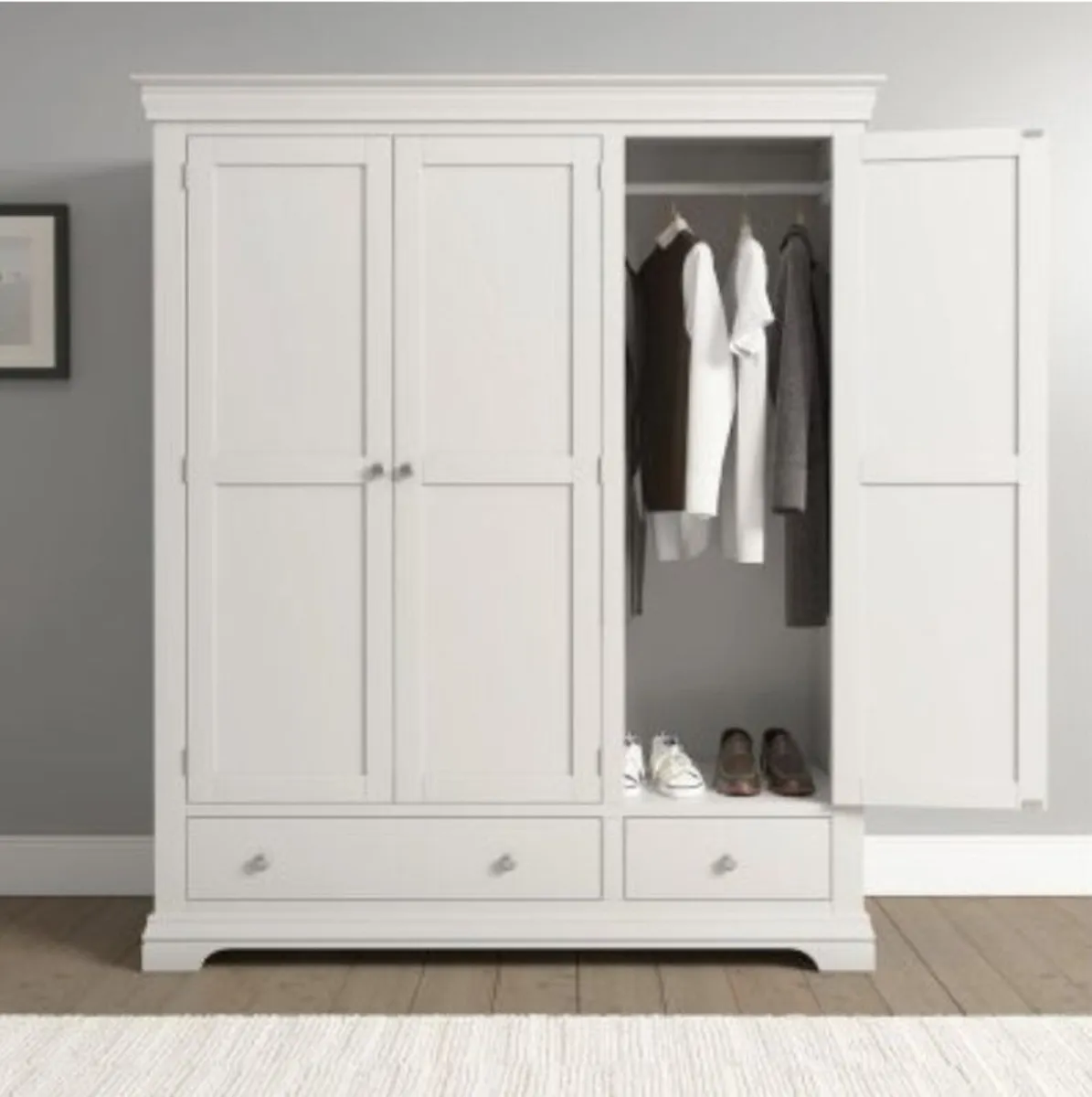Bordeaux 3 Door Wardrobe Ivory - Image 2