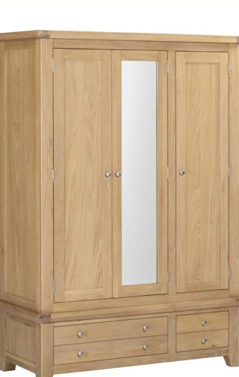 Windsor 3 Door 2 Drawer Wardrobe Natural Oak - Image 2