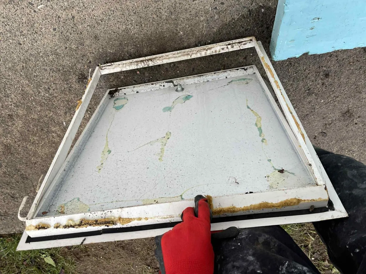 attic cover and frame €10 - Image 2