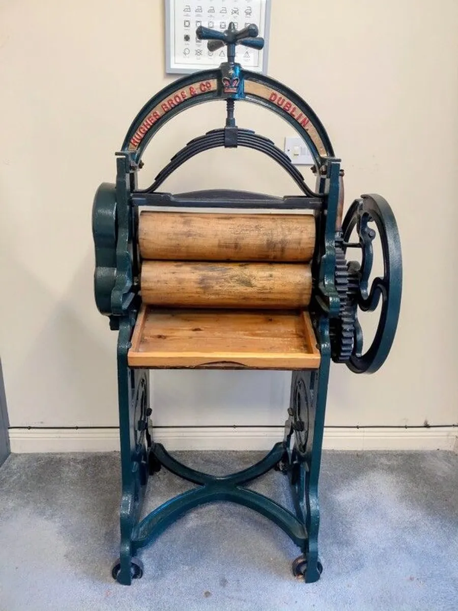 Antique Clothes Mangle - Image 1