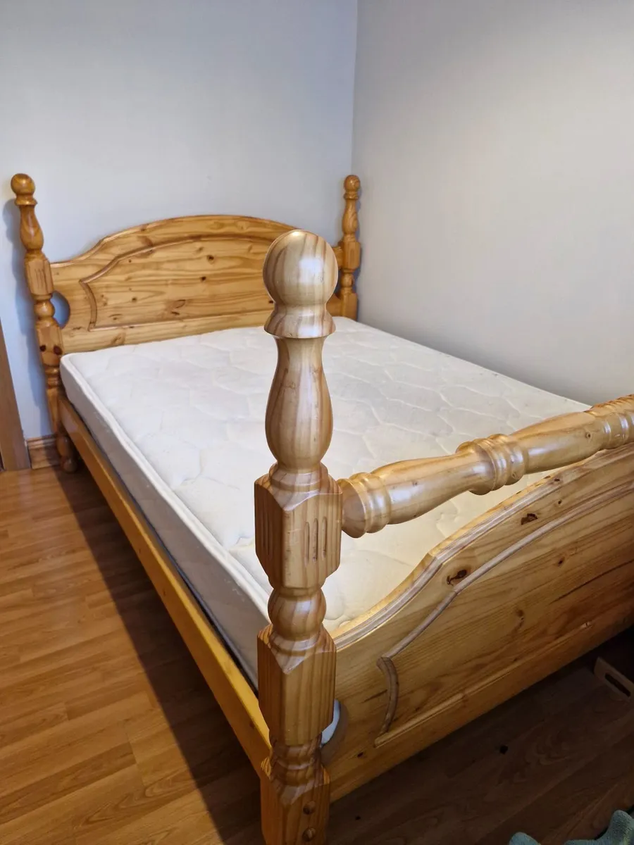 Double bed. - Image 3