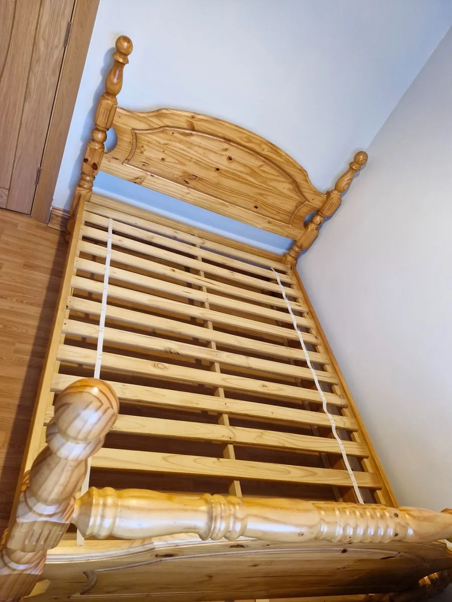Double bed. - Image 2