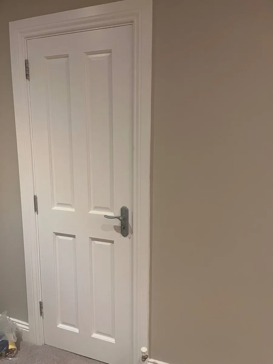 Internal doors x2  hinges and handles - Image 2