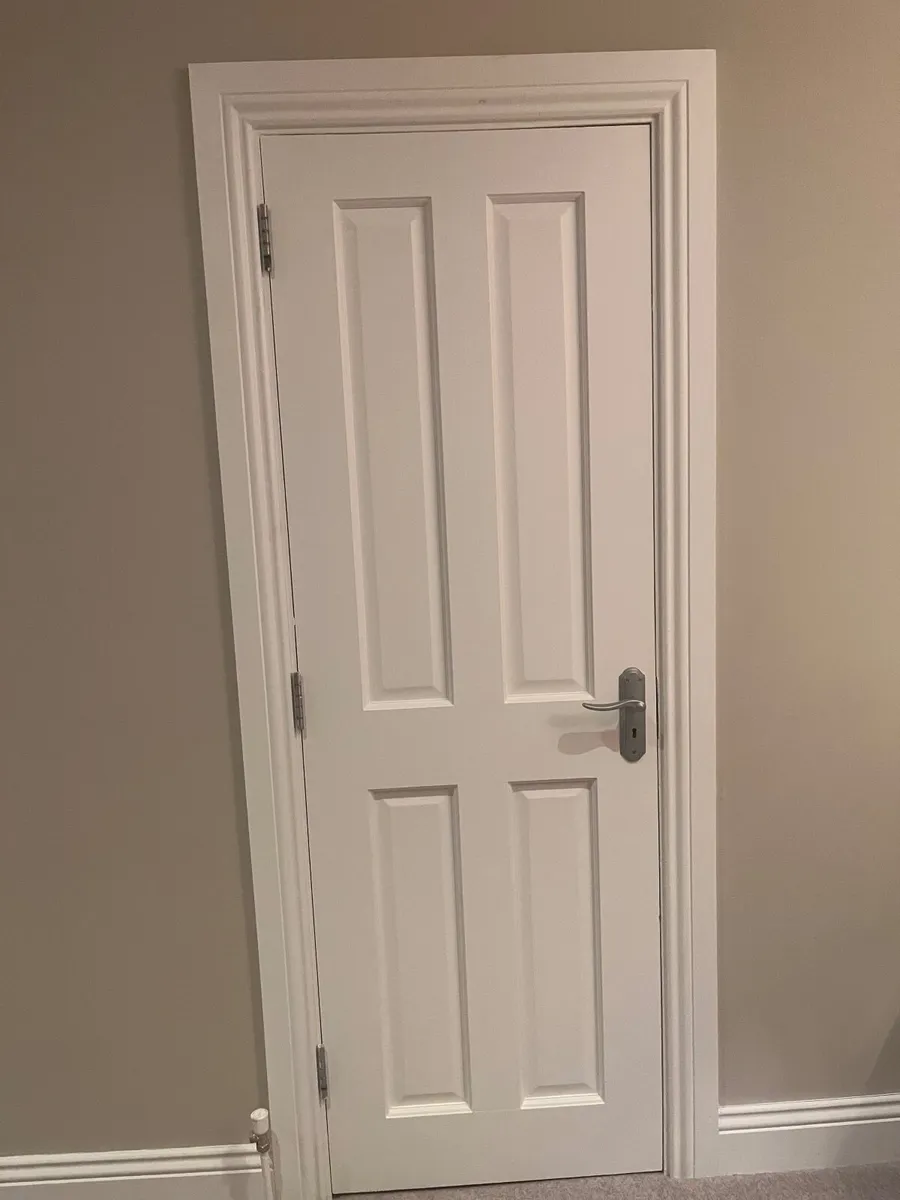 Internal doors x2  hinges and handles - Image 3