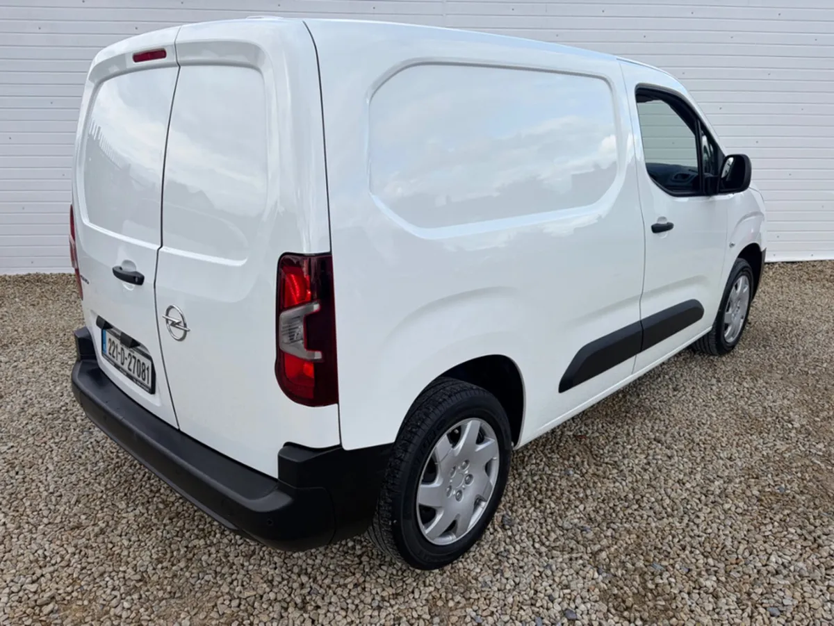 Opel Combo L1H1-1.5 100PS DIESEL 6SPEED MANUAL 100 - Image 2