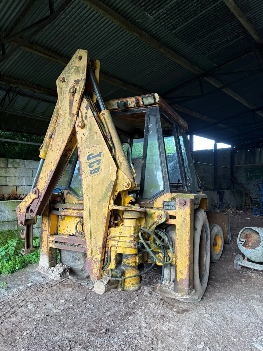 JCB - Image 3